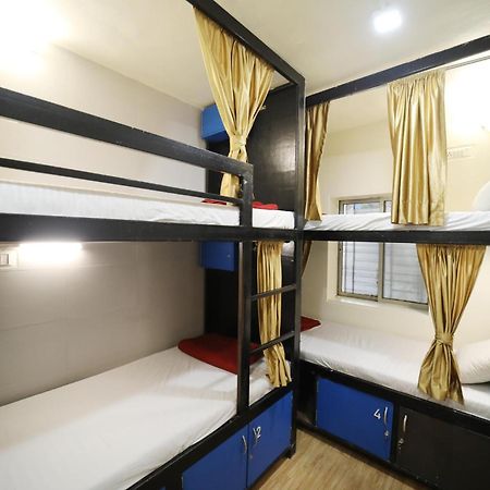 Social Hubz Hostel Bombaj Zewnętrze zdjęcie
