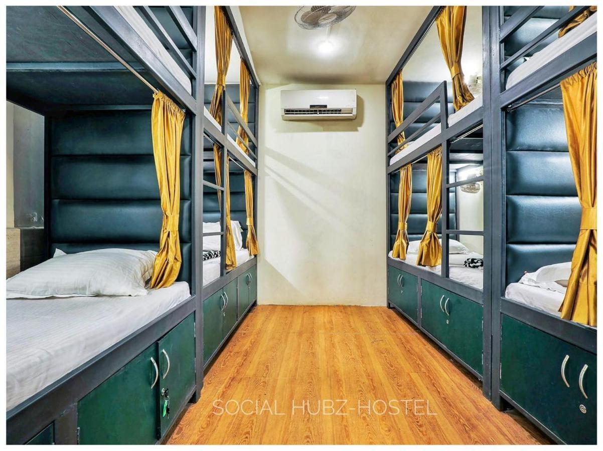 Social Hubz Hostel Bombaj Zewnętrze zdjęcie