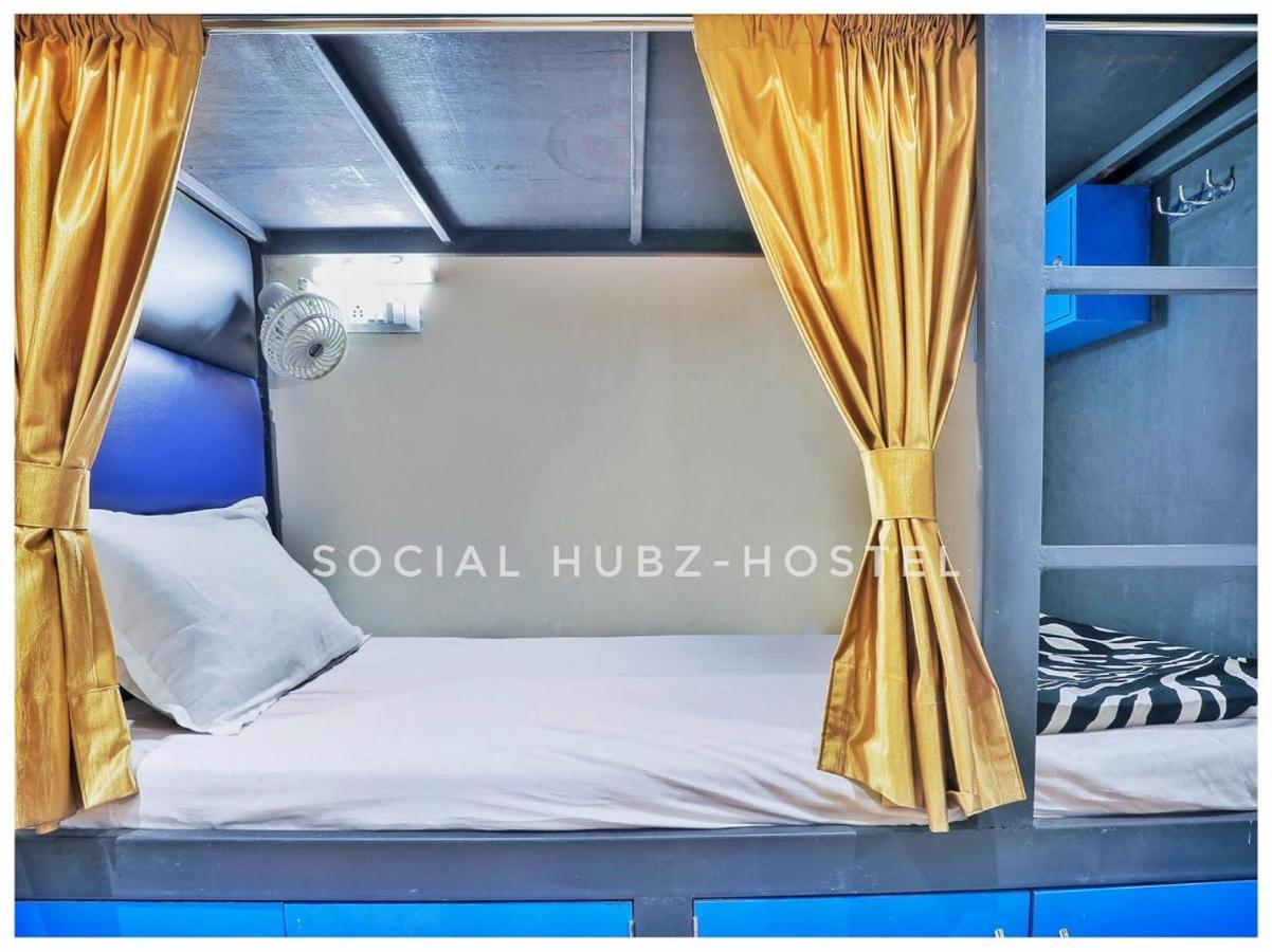 Social Hubz Hostel Bombaj Zewnętrze zdjęcie