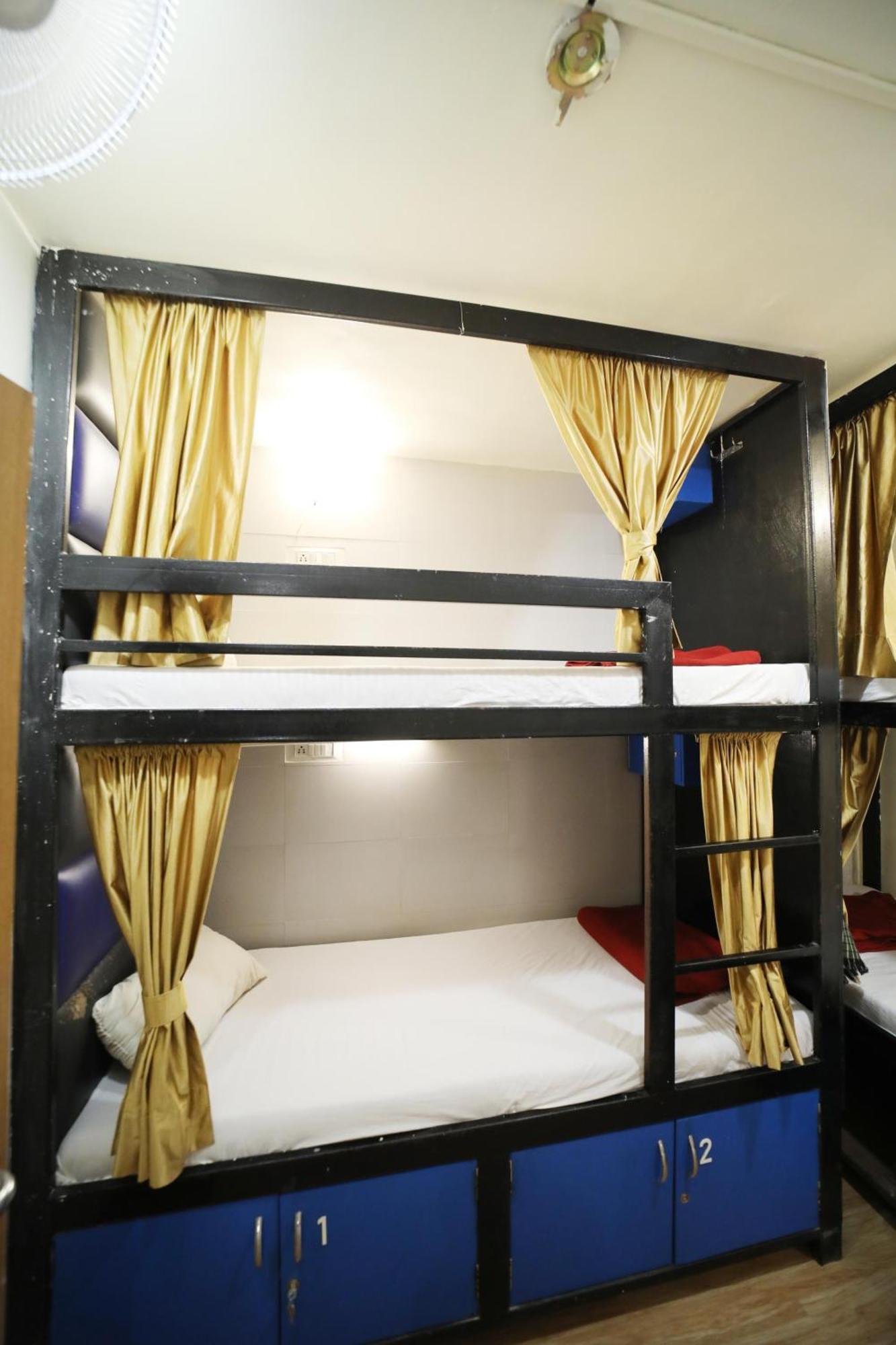 Social Hubz Hostel Bombaj Zewnętrze zdjęcie