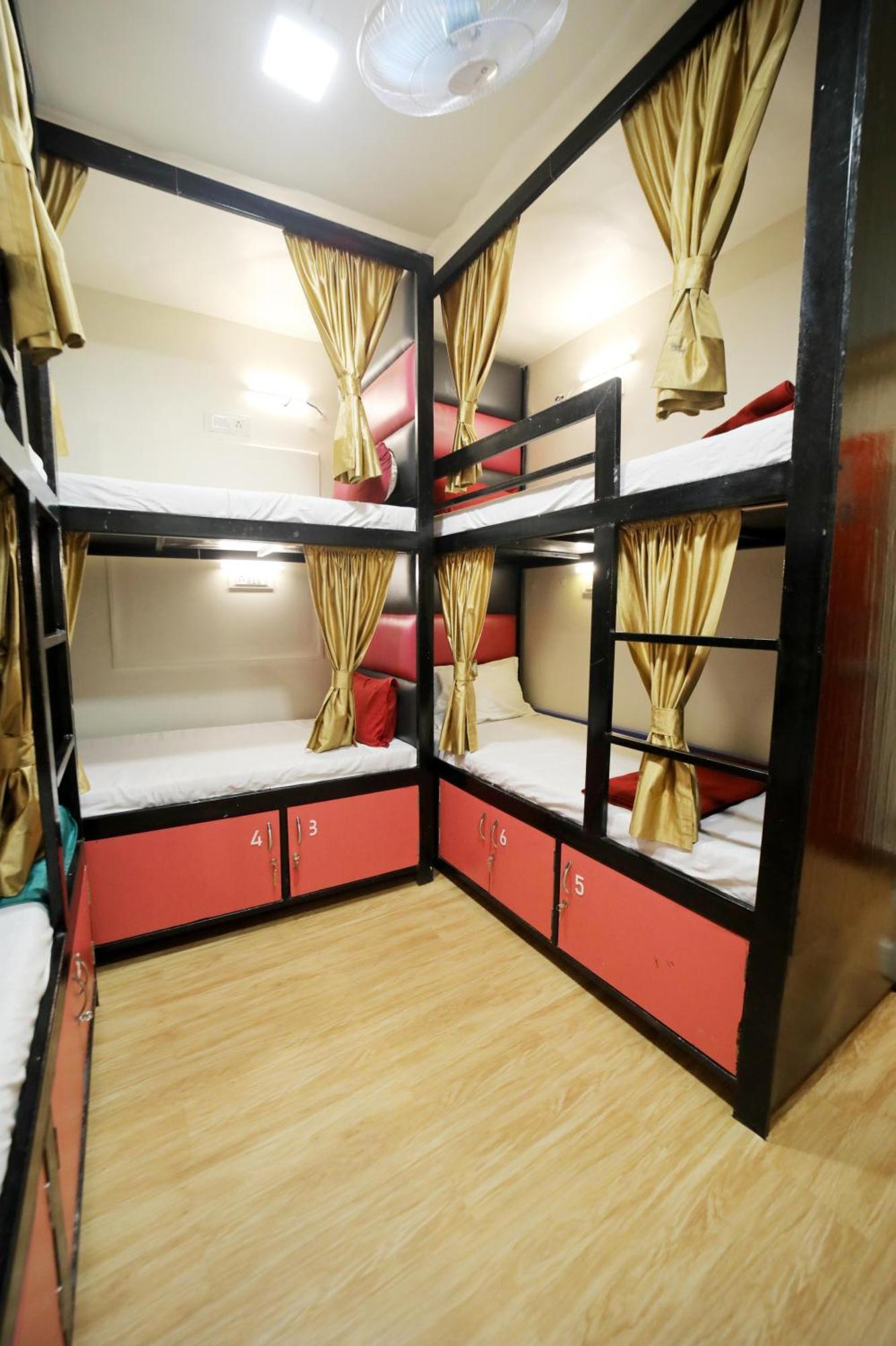 Social Hubz Hostel Bombaj Zewnętrze zdjęcie